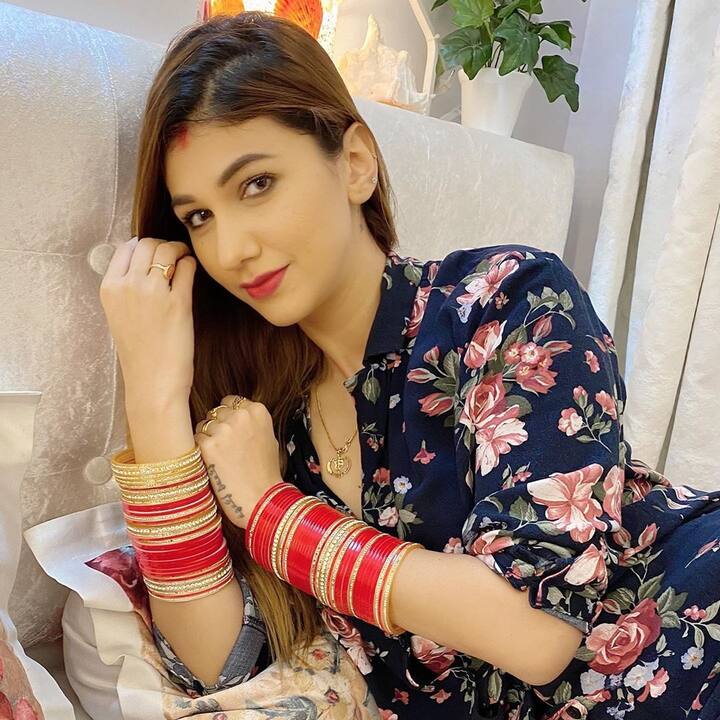 এবার প্রকাশ্যে এল জ্যাসলিনের এই ছবি। এর থেকেই গুঞ্জন শুরু, তবে বিয়েই করে ফেললেন অনুপ-জ্যাসলিন?