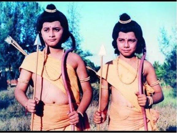 পুনঃসম্প্রচার হওয়া সত্ত্বেও উত্তর রামায়ণের টিআরপি শীর্ষে। অনুরাগীদের ভীষণই পছন্দ হয়েছে উত্তর রামায়ণ। আর সকলেই লব-কুশের ভূয়সী প্রশংসা করছেন।