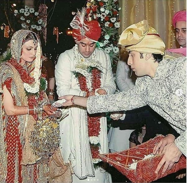 বোনের বিয়েতে ভাইয়ের ভূমিকা পালন করছেন রণবীর।