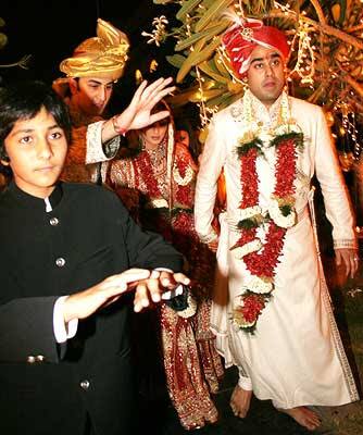 বরযাত্রীদের ছবি।