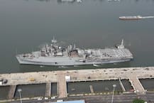 'অপারেশন সমুদ্র সেতু': করোনা-আবহে মালদ্বীপ থেকে দুই নৌ-জাহাজে ফিরলেন ৯০০ ভারতীয়, সাগর-রাষ্ট্রগুলিতে রণতরী ভর্তি ত্রাণ পাঠাল কেন্দ্র