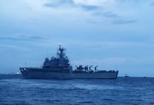 'অপারেশন সমুদ্র সেতু': করোনা-আবহে মালদ্বীপ থেকে দুই নৌ-জাহাজে ফিরলেন ৯০০ ভারতীয়, সাগর-রাষ্ট্রগুলিতে রণতরী ভর্তি ত্রাণ পাঠাল কেন্দ্র