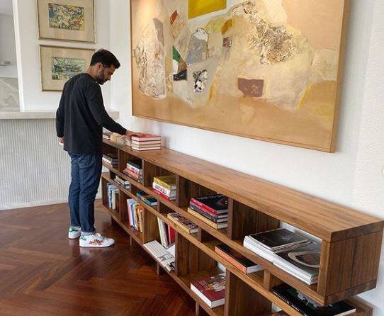 আনন্দ-সোনমের যৌথ পরিবার। এখানে তাঁরা থাকেন আনন্দের দাদু-ঠাকুমা, বাবা মা ও ভাইয়ের সঙ্গে। 