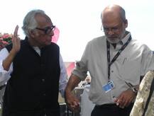 ‘বাবার সঙ্গে শেষবার কান চলচ্চিত্র উৎসবে যাওয়া...’ কিংবদন্তীর জন্মদিনে স্মৃতিচারণা মৃণাল পুত্রের