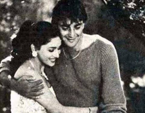 মাধুরী দিক্ষীতের সঙ্গে সঞ্জয় দত্তের সম্পর্কের একটি গুঞ্জন ছিল। শোনা গিয়েছিল একে অপরকে বিয়ে করতে চান তারা। কিন্তু সেই সময় সঞ্জয় জেলে চলে যাবার কারণে ভেঙে যায় তাঁদের সম্পর্ক।