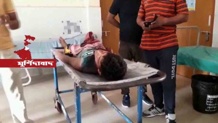 Kid dies of bullet wounds at Domkal  ডোমকলে দুষ্কৃতীদের গুলিতে এক কিশোরের 'মৃত্যু'