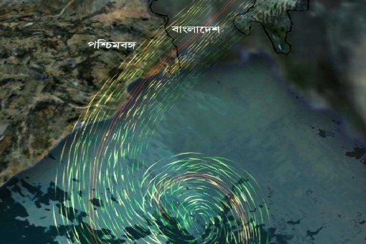 মুখ্যমন্ত্রী মমতা বন্দ্যোপাধ্যায় বলেন, ‘দুই ২৪ পরগনার বিস্তীর্ণ এলাকা ক্ষতিগ্রস্ত হতে পারে। মেদিনীপুরের একাংশেও ঘূর্ণিঝড়ের প্রভাব পড়তে পারে। মুখ্যসচিবের নেতৃত্বে কাজ করছে টাস্ক ফোর্স। পুলিশ-প্রশাসনের নিচুতলাতেও বার্তা পৌঁছেছে।‘