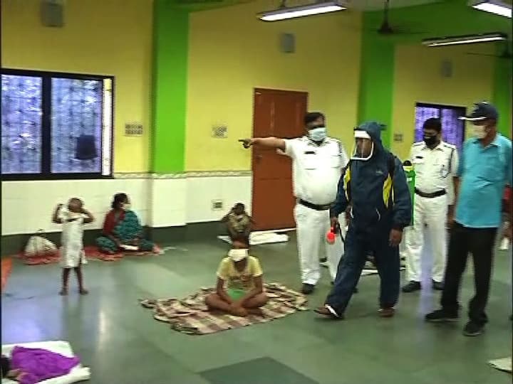 শ্যামপুকুর থানা এলাকায় বাগবাজার স্ট্রিটে প্রায় ৫৫টি বিপজ্জনক বাড়ি রয়েছে। পুলিশ ও কলকাতা পুরসভার উদ্যোগে সেই বাড়ির কয়েকশো বাসিন্দাকে বাগবাজার স্ট্রিটের নিরাপদ আশ্রয়ে সরিয়ে আনা হয়।