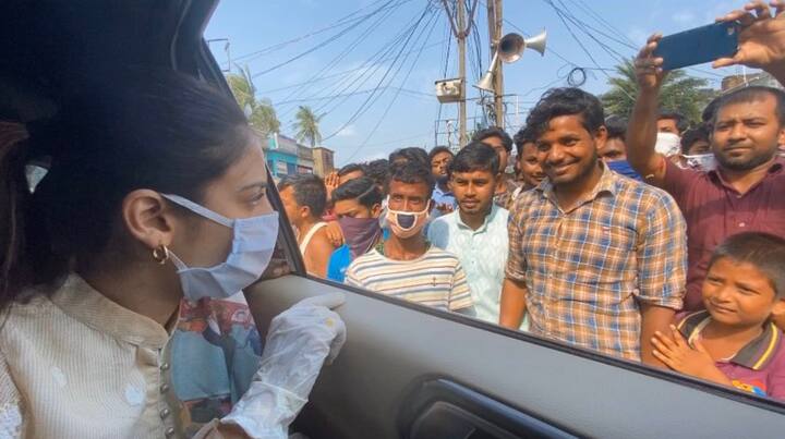 করোনা লকডাউনের মধ্যেই উমপুন। জোড়া অভিশাপে সকলকে এককাট্টা হওয়ার ডাক দিয়েছেন নুসরত।