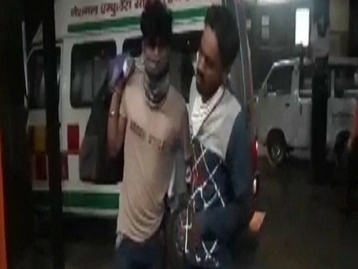 45 migrant labourers injured as bus overturns in Prayagraj উত্তর প্রদেশের প্রয়াগরাজে উল্টে গেল পশ্চিমবঙ্গমুখী বাস, আহত ৪৫ শ্রমিক