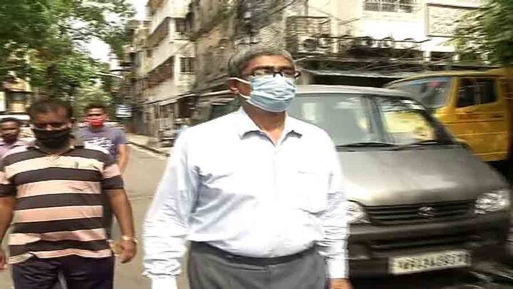 কলকাতা পুরসভার ডেপুটি চিফ ইঞ্জিনিয়ার ছিলেন সোমনাথ সেন। অবসর নেওয়ার পর এখন তিনি এক্সটেনশনে ওএসডি পার্কস অ্যান্ড স্কোয়ারস। তিনিও লেগে রয়েছেন, শহরকে সারিয়ে তোলার কাজে।