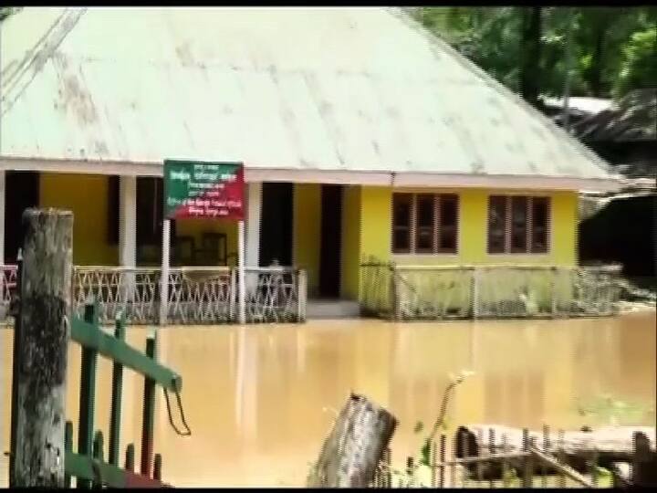 জলে ভেসে গেছে প্রায় ১২৭টি এলাকার ৫৭৯ হেক্টর এলাকা।