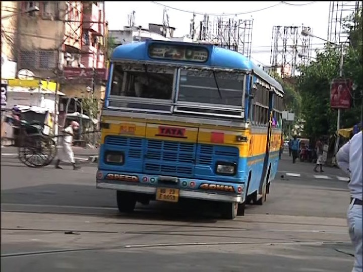 2 thousand more buses to run in Kolkata from tomorrow কাল রাস্তায় নামতে পারে ২ হাজার বাস, চলতি মাসেই ভাড়া বৃদ্ধির প্রস্তাব নিয়ে সিদ্ধান্তের সম্ভাবনা