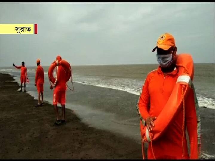  মহারাষ্ট্রেই এনডিআরএফ-এর ২০টি দল মোতায়েন করা হয়েছে। এর মধ্যে মুম্বইয়ে মোতায়েন ৮টি দল।