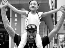 বাবা পৃথিবীটাকে বদলে দিল, বলছে ফ্লয়েডের ৬ বছরের মেয়ে