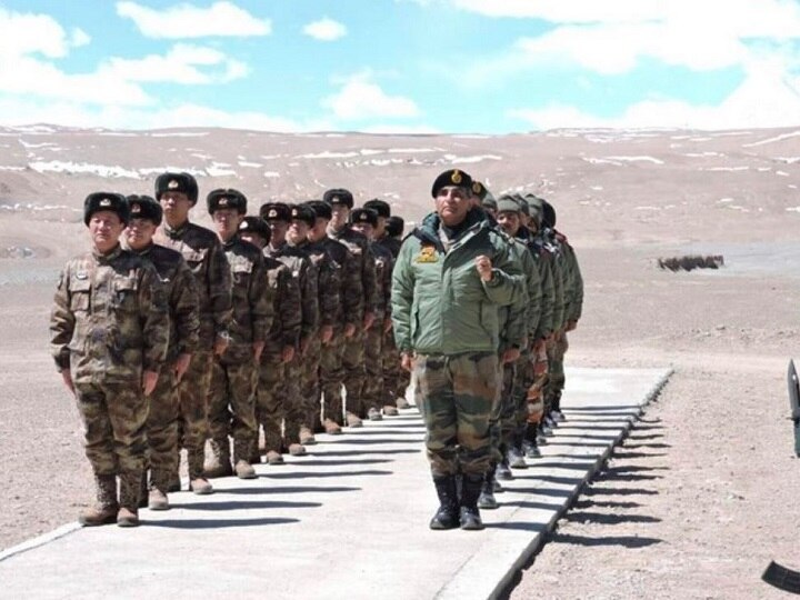 Chinese troops move back by 2-2.5 km in Eastern Ladakh, Indian Army reciprocates সীমান্ত উত্তেজনা নিয়ে আলোচনার মধ্যেই পূর্ব লাদাখে ২ থেকে আড়াই কিমি পিছিয়ে গেল চিনের সেনা, একই পথে ভারতীয় বাহিনী