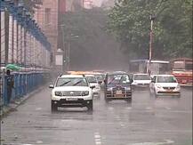 বঙ্গে পা বর্ষার, আকাশ কালো করে কলকাতায় মুষলধারে বৃষ্টি