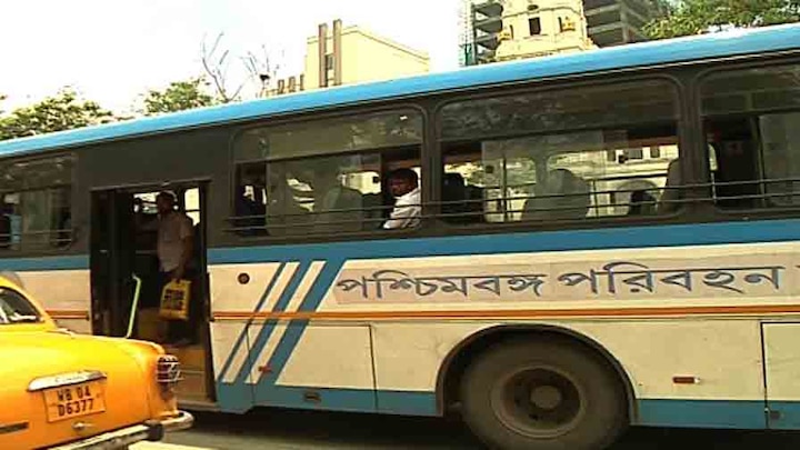 Unlock one kolkata: 400 more buses to ply from Monday যাত্রী দুর্ভোগ কমাতে সোমবার রাস্তায় ২০০ নতুন এসি বাস, সঙ্গে এসবিএসটিসি-র আরও ২০০ সাধারণ বাসও