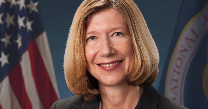 Kathy Lueders Is The First Woman To Head NASA's Human Spaceflight Program নাসার ইতিহাসে এই প্রথম চাঁদে মানুষ পাঠানোয় নেতৃত্ব দেবেন এক মহিলা!