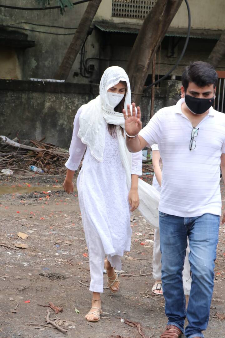 ছবি দেখেই তাঁর মানসিক অবস্থার অনুমান করা যেতে পারে। (ছবি-মানব মঙ্গলানি)। 