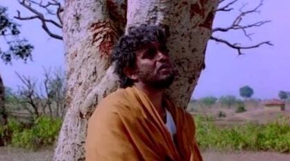 বুদ্ধদেব দাশগুপ্তর 'তাহাদের কথা' ছবিটিও মিঠুনের জীবনের অন্যতম মাইলস্টোন। এই ছবি মিঠুনকে এনে দেয় জাতীয় পুরষ্কার।