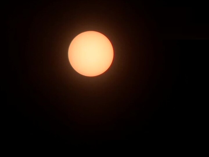 আজ সকালে জম্মু ও কাশ্মীরে সূর্যগ্রহণের ছবিটা ছিল এরকম।