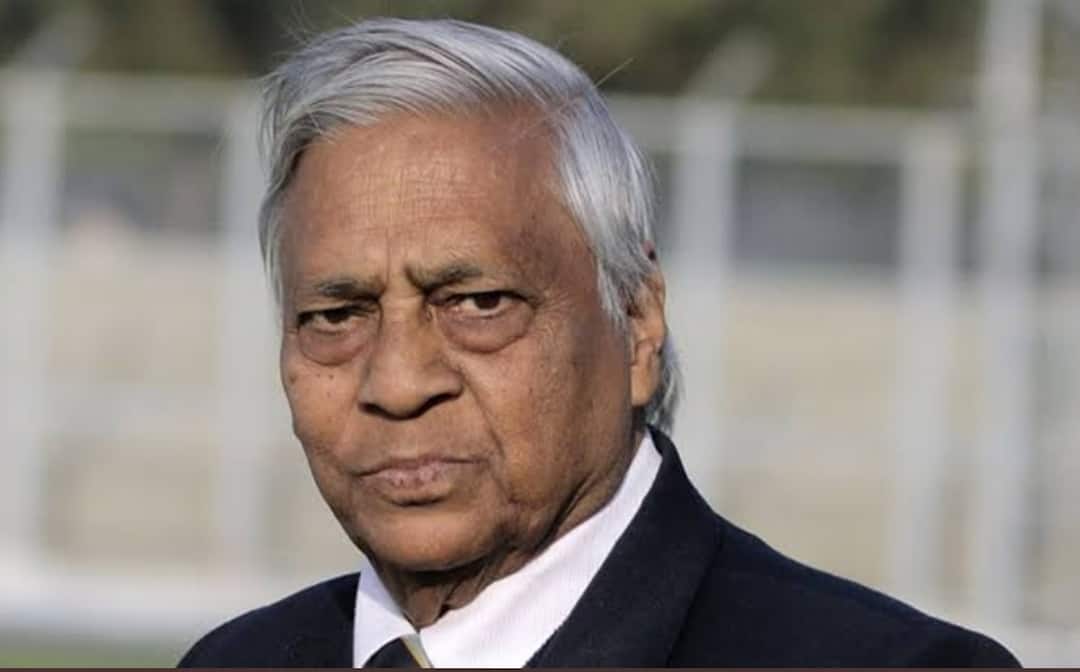 প্রয়াত রাজিন্দর গোয়েল: ড্রাইভ মারতে দিতেন না গাওস্করকেও, শ্রদ্ধা নিবেদন সচিন-কোহলি-সৌরভদের India's cricket fraternity mourns demise of Rajinder Goel প্রয়াত রাজিন্দর গোয়েল: ড্রাইভ মারতে দিতেন না গাওস্করকেও, শ্রদ্ধা নিবেদন সচিন-কোহলি-সৌরভদের