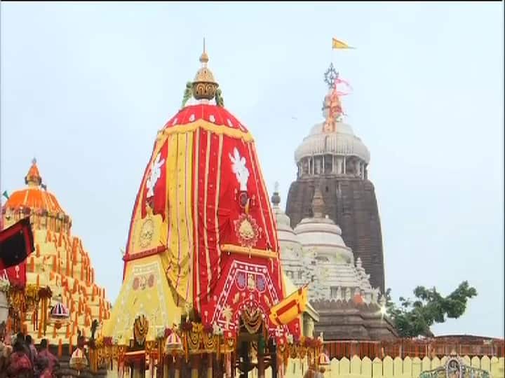 যাঁরা রথ টানবেন, তাঁদের প্রত্যেকের আগে করোনা পরীক্ষা করাতে হবে।   নেগেটিভ হলে, তবেই রথযাত্রায় অংশ নিতে পারবেন। 