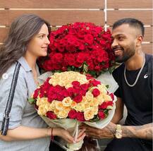 সন্তানসম্ভবা হার্দিক পাণ্ড্যর স্ত্রী নাতাশা, ভিটামিন হিসেবে চান সমুদ্র