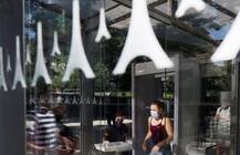 দেখুন, তিন মাস পরে খুলল আইফেল টাওয়ার, ফের শুরু পর্যটকদের আনাগোনা