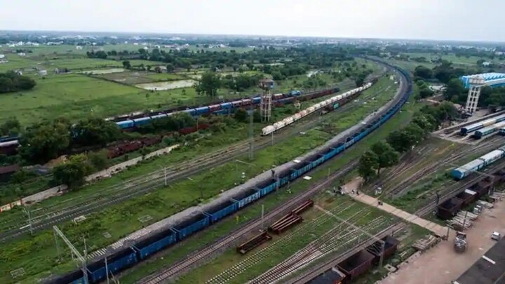 Indian Railways creates record, operates 2.8 Km long train SheshNaag রেকর্ড করল ভারতীয় রেল, তৈরি হল ২.৮ কিলোমিটার দীর্ঘ ট্রেন শেষনাগ