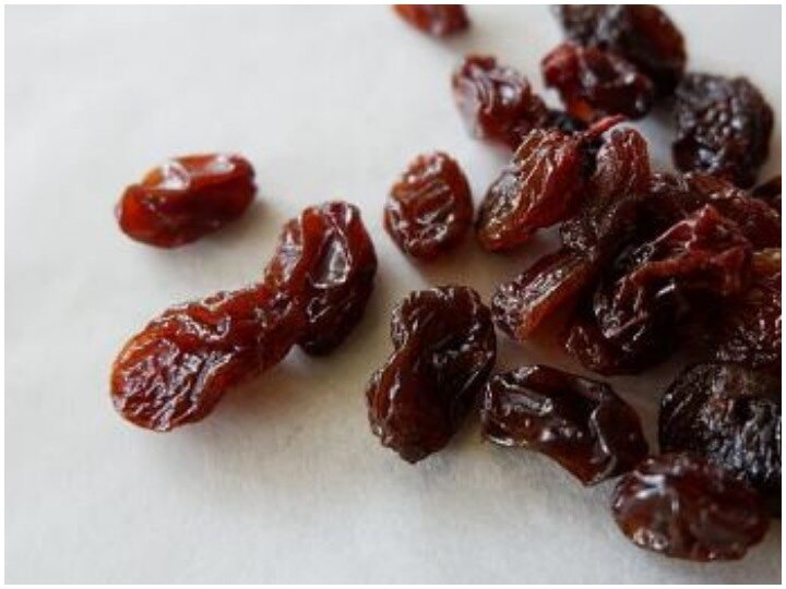 benefits of raisins benefits of raisins and honey মধু ও কিশমিশ শরীরের পক্ষে খুবই উপকারী, বিবাহিত পুরুষদের জন্য লাভজনক