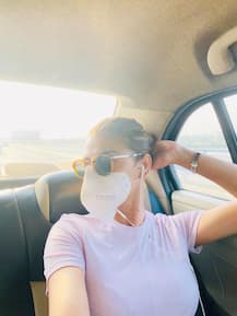 শ্বাসকষ্ট হচ্ছে, হোম কোয়ারেন্টিনেই ব্রিদিং এক্সারসাইজ করছেন করোনা আক্রান্ত র‌্যাচেল