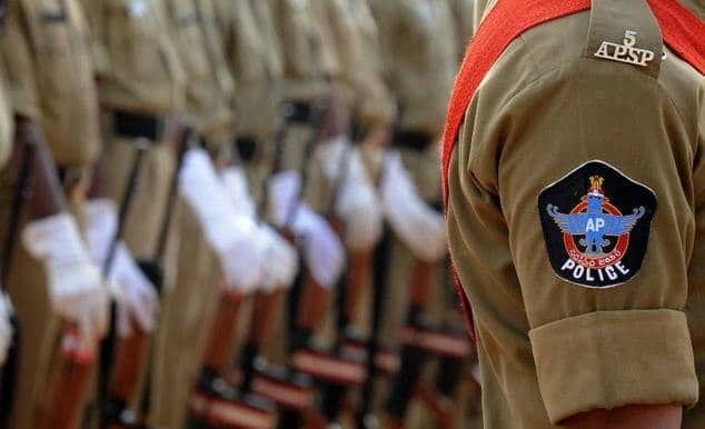 Andhra Pradesh police special app to monitor house real-time through CCTVs বন্ধ বাড়ির সুরক্ষায় অভিনব পদক্ষেপ অন্ধ্র পুলিশের