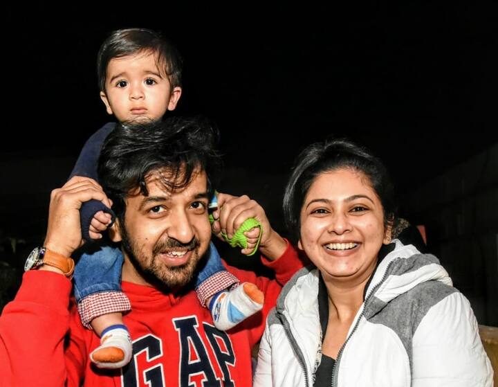 টেলিপাড়ায় এই যুগলের প্রেম সেট থেকেই। 