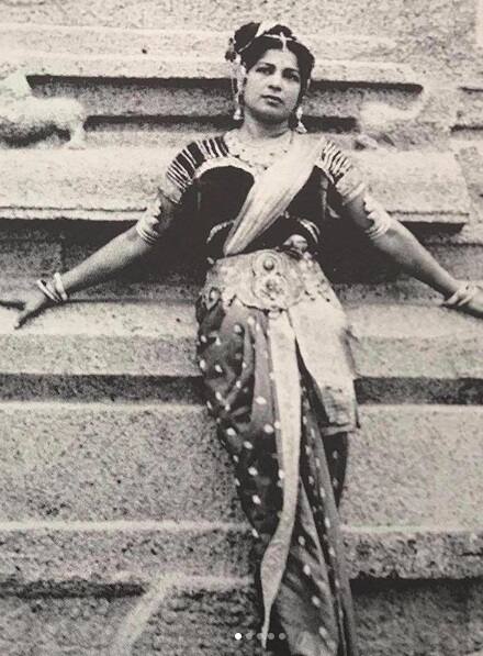 ১৯১৯ সালের সাতাশে জুন অমলাশঙ্করের জন্ম। কৈশোর থেকে প্রতিভার বিচ্ছুরণ ঘটে। 