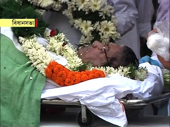 Somen Mitra Died, Condolence from Mamata Banerjee অপেক্ষা করেও শেষ দেখা হল না, পুষ্পস্তবক রেখেই চলে এলেন মমতা