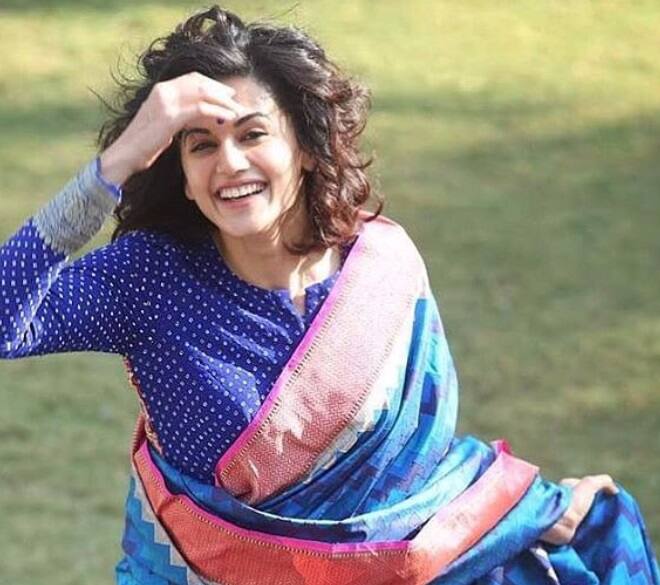 বিভিন্ন ধারার ছবিতে নিজেকে প্রমাণ করেছেন তাপসী পান্নু। 'বেবি'-র মতো অ্যাকশন ছবি থেকে 'থাপ্পড়'-এর মতো সামাজিক সমস্যা নিয়ে ছবি, সবেতেই প্রশংসিত তাপসী। তবে তাপসী সম্পর্কে একটা কথা হয়ত অনেকেই জানেন না, নিউমেরোলজিতে বিশ্বাস করেন তাপসী। তাঁর নামের বানান আগে লেখা হত T-A-P-A-S-E-E। তাপসী নামের বানান তিনি লেখেন Taapsee