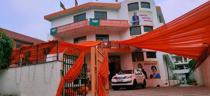 প্রধানমন্ত্রী নরেন্দ্র মোদি ভূমি পূজায় যোগ দিতে ৫ তারিখ অযোধ্যা আসবেন। দেশের ১৭০ জন বিশিষ্ট ব্যক্তি যোগ দেবেন অনুষ্ঠানে।