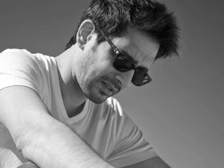 Hasee Toh Phasee Actor Sameer Sharmas Last Video Surfaces, Actor Crying Inconsolably কান্নায় ভেঙে পড়ছেন সমীর শর্মা! সামনে এল প্রয়াত অভিনেতার শেষ ভিডিও
