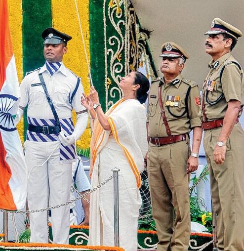 Independence Day 2020: Mamata Banerjee will celebrate 'Freedom At Midnight' ৭৪ তম স্বাধীনতা দিবসে মমতা বন্দ্যোপাধ্যায়ের কথা ও সুরে গান