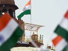 করোনা আবহেই দেশের সর্বত্র পালিত হচ্ছে ৭৪-তম স্বাধীনতা দিবস, দেখুন ছবি