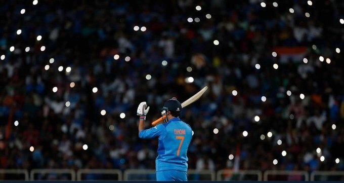 MS Dhoni Announces Retirement Celebrities Cricketers React to Former Indian Captain MSD Retirement ভারতীয় ক্রিকেটে তোমার অবদান অপরিমেয়, ২০১১ বিশ্বকাপ জয় জীবনের সেরা মুহূর্ত, ধোনিকে শুভেচ্ছা জানিয়ে ট্যুইট সচিনের