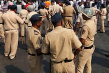 পুলিশ বলেছে, এফআইআর করাতে হলে আগে নাচতে হবে, অভিযোগ কিশোরীর