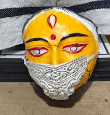 দুর্গা পূজা ২০২০: মায়ের মুখে রূপোর মাস্ক