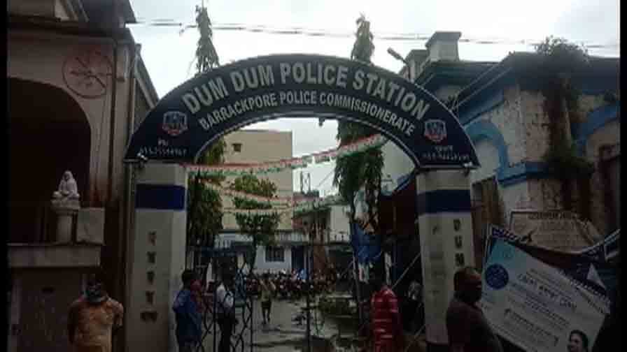 দমদমে বাড়ি থেকে উদ্ধার যুবকের দেহ, প্রেম ঘটিত টানাপোড়েনের জেরে আত্মহত্যা! youth allegedly committed suicide due to affairs related issue দমদমে বাড়ি থেকে উদ্ধার যুবকের দেহ, প্রেম ঘটিত টানাপোড়েনের জেরে আত্মহত্যা!