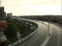 Kolkata Lockdown Photos: দুদিন লকডাউনের প্রথম দিন শুনশান শহর, সক্রিয় পুলিশ, রাস্তায় ব্যারিকেড-গার্ডরেল, চলছে নাকা তল্লাশি