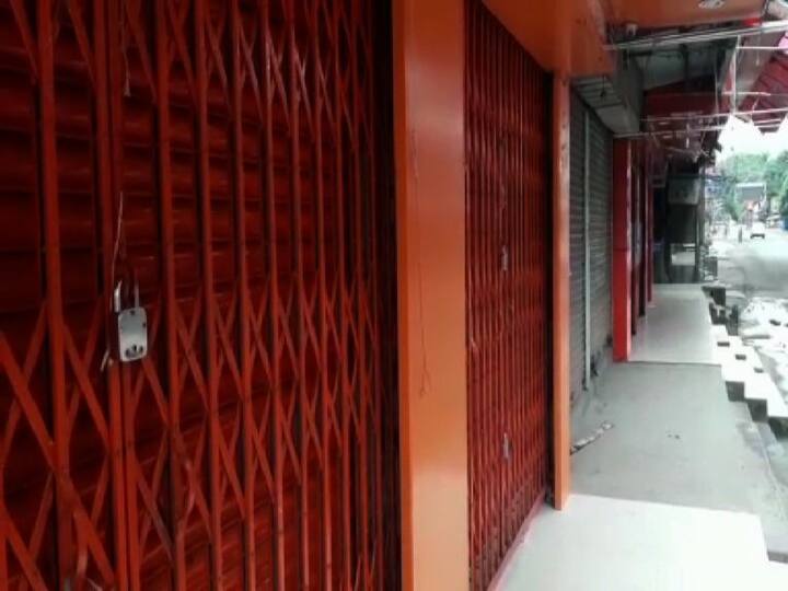 কোথায় বন্ধ বাজার দোকানপাট, আবার কোথাও বাজার বসিয়ে অবাধে চলছে কেনাকাটা। সাপ্তাহিক লকডাউনে কোথাও কড়াকড়ি তো কোথাও নিয়মনাস্তি। বিভিন্ন জেলা থেকে রইল পরিস্থিতির ছবি।
