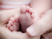 সিঙ্গাপুরে কোভিড-১৯ সংক্রমিত মহিলার ভূমিষ্ঠ সন্তানের শরীরে করোনার অ্যান্টিবডি