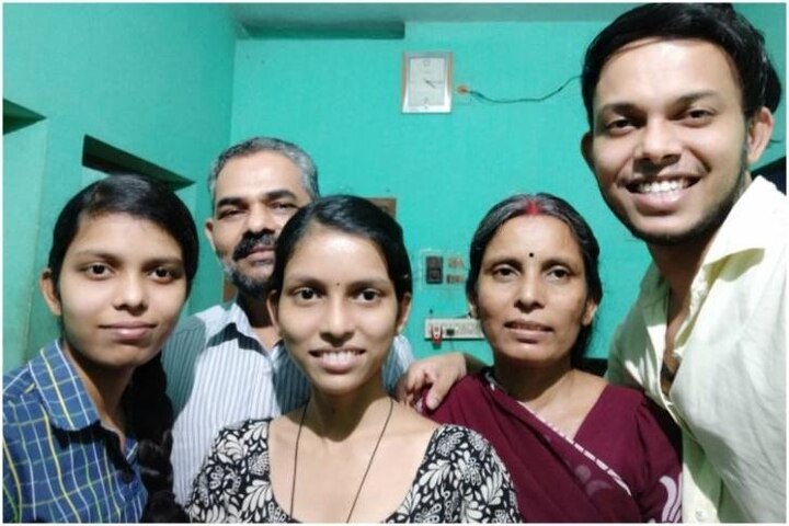 Payal Kumari Interview daughter of a migrant worker from Gosaimadhi village Bihar secured the first rank in the final year examinations of Mahatma Gandhi University, Kerala কেরলে স্নাতকস্তরের পরীক্ষায় প্রথম বিহারের পরিযায়ী শ্রমিকের মেয়ে